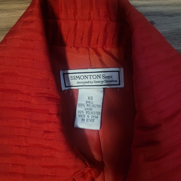 Vintage Red Textured Jacket - Picture 2 of 10